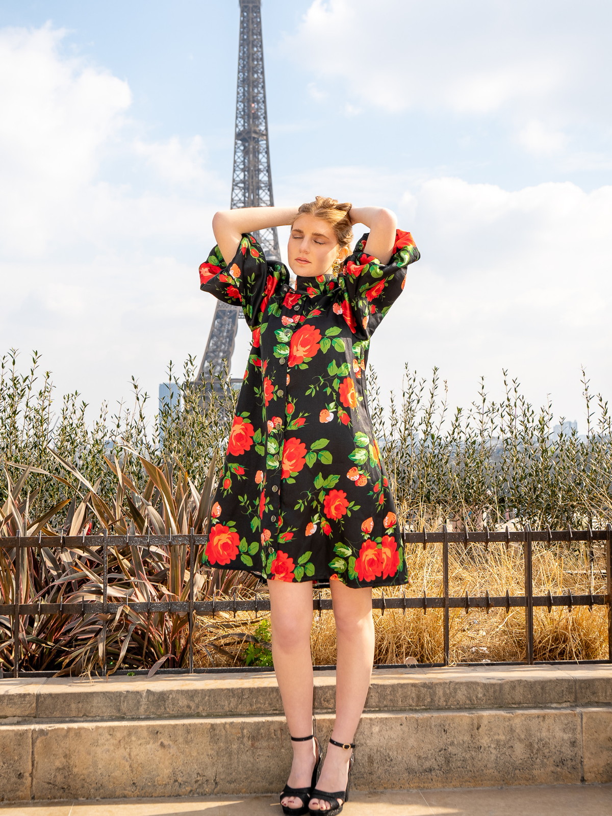 Robe Manche Bouffante motif fleur rouge taille 40, 42