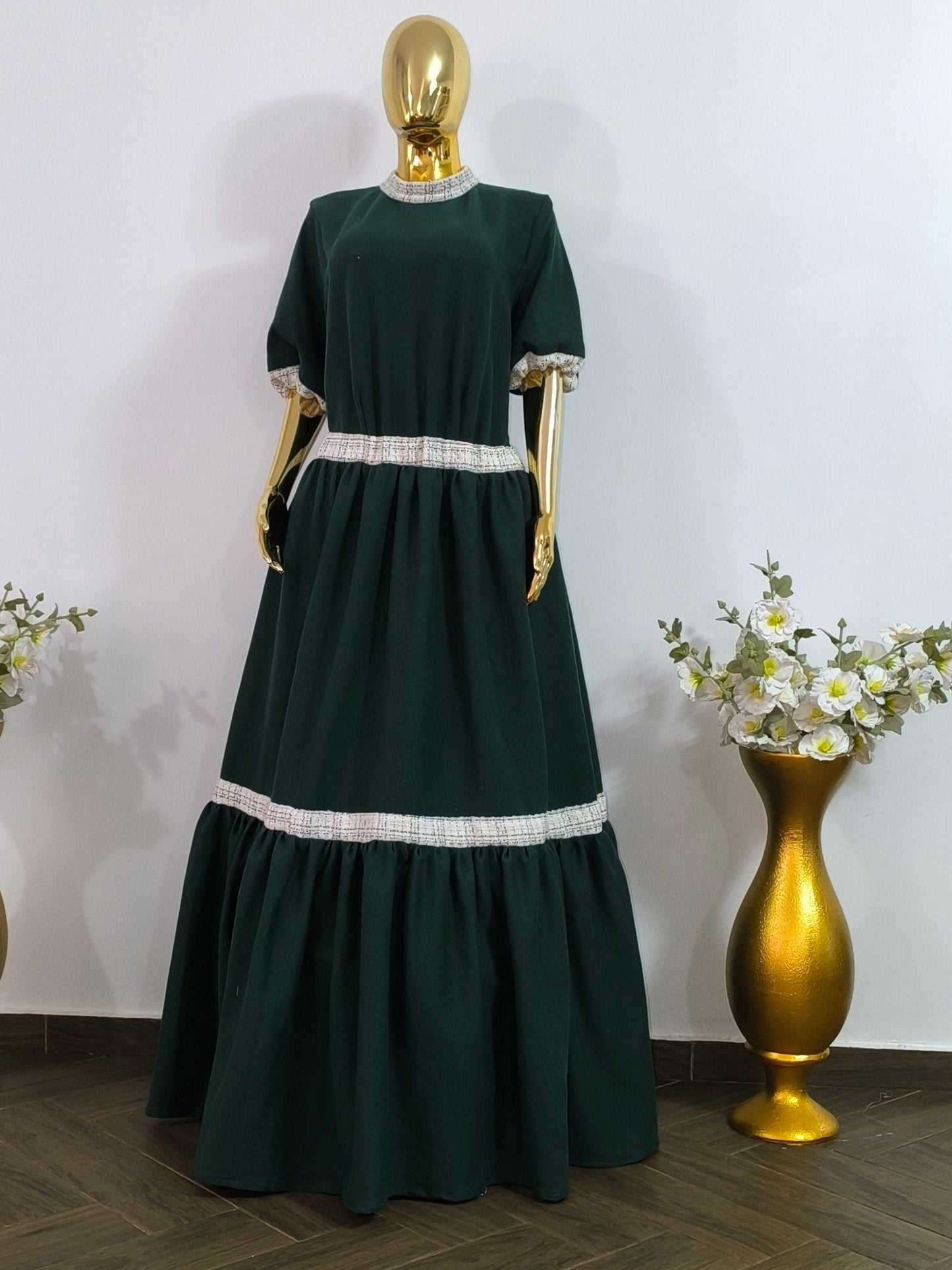 Magnifique robe verte foncée avec détails argentés taille 44, 46