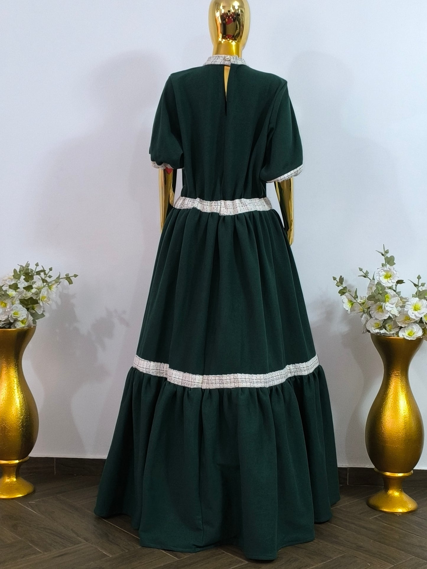 Magnifique robe verte foncée avec détails argentés taille 44, 46