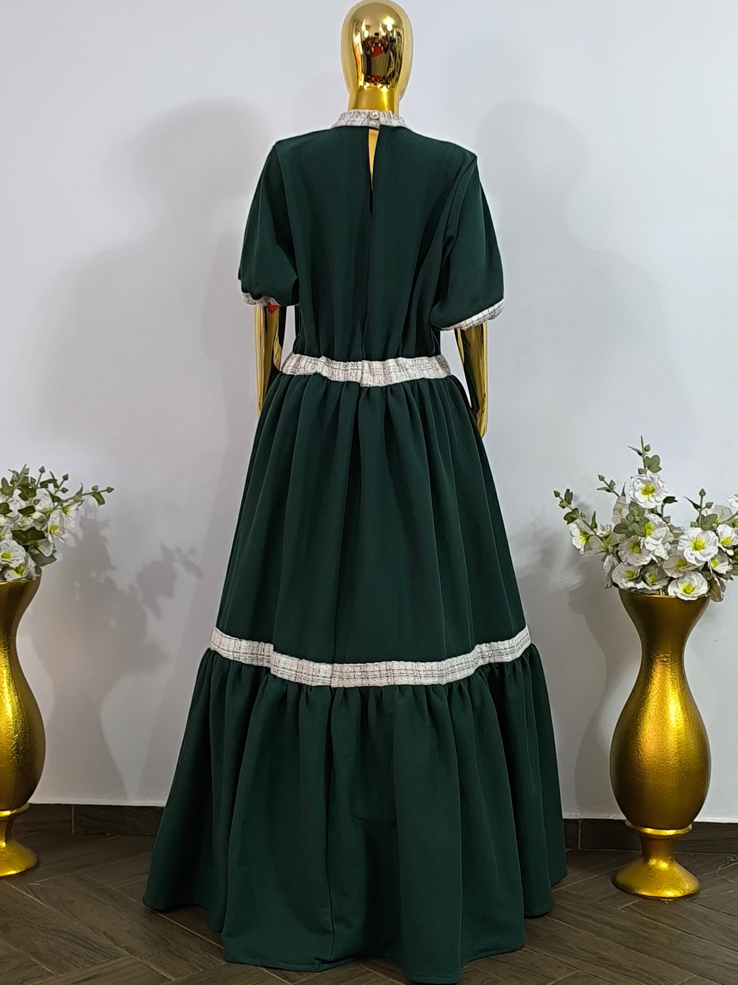 Magnifique robe verte foncée avec détails argentés taille 44, 46