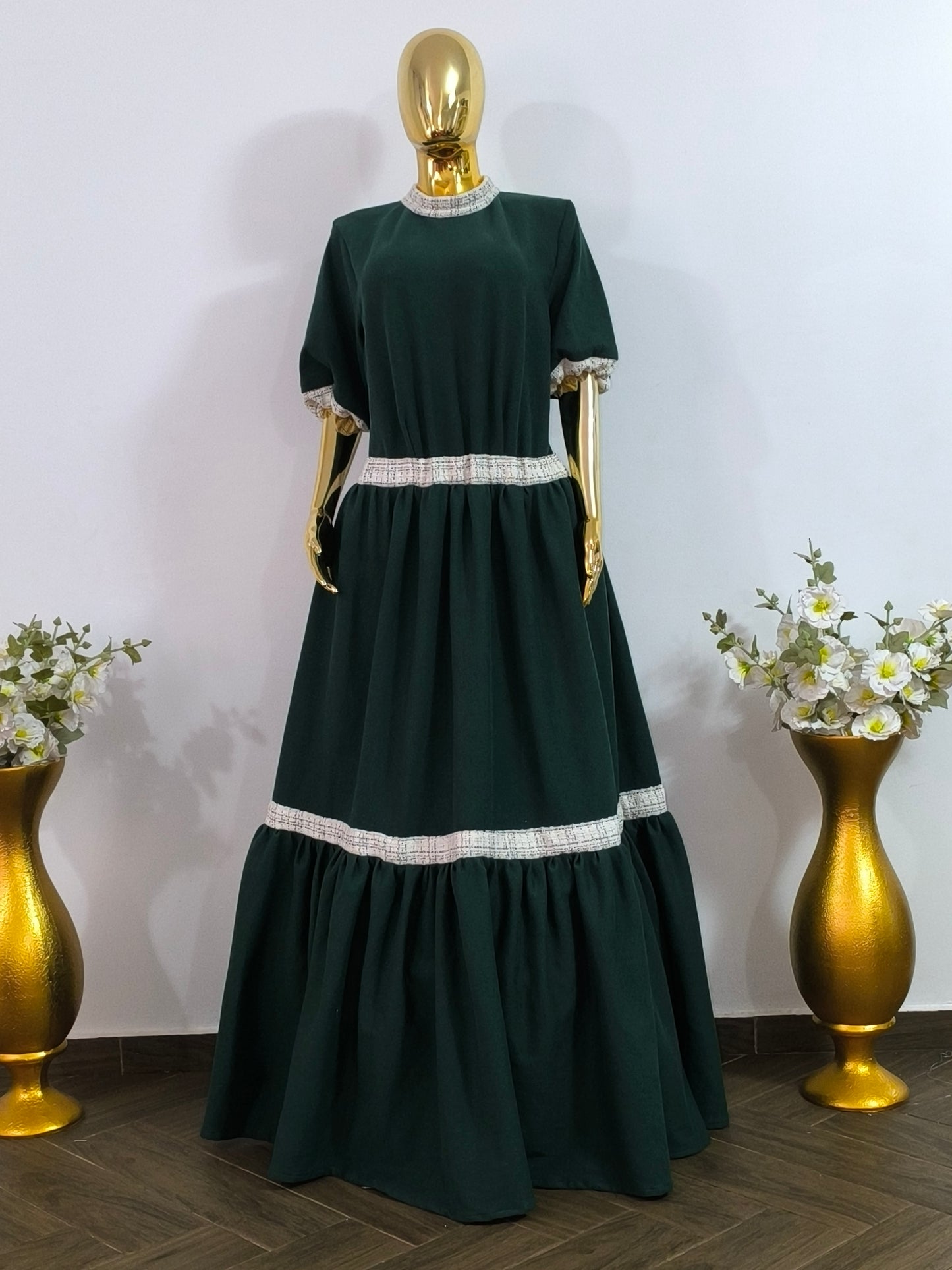 Magnifique robe verte foncée avec détails argentés taille 44, 46